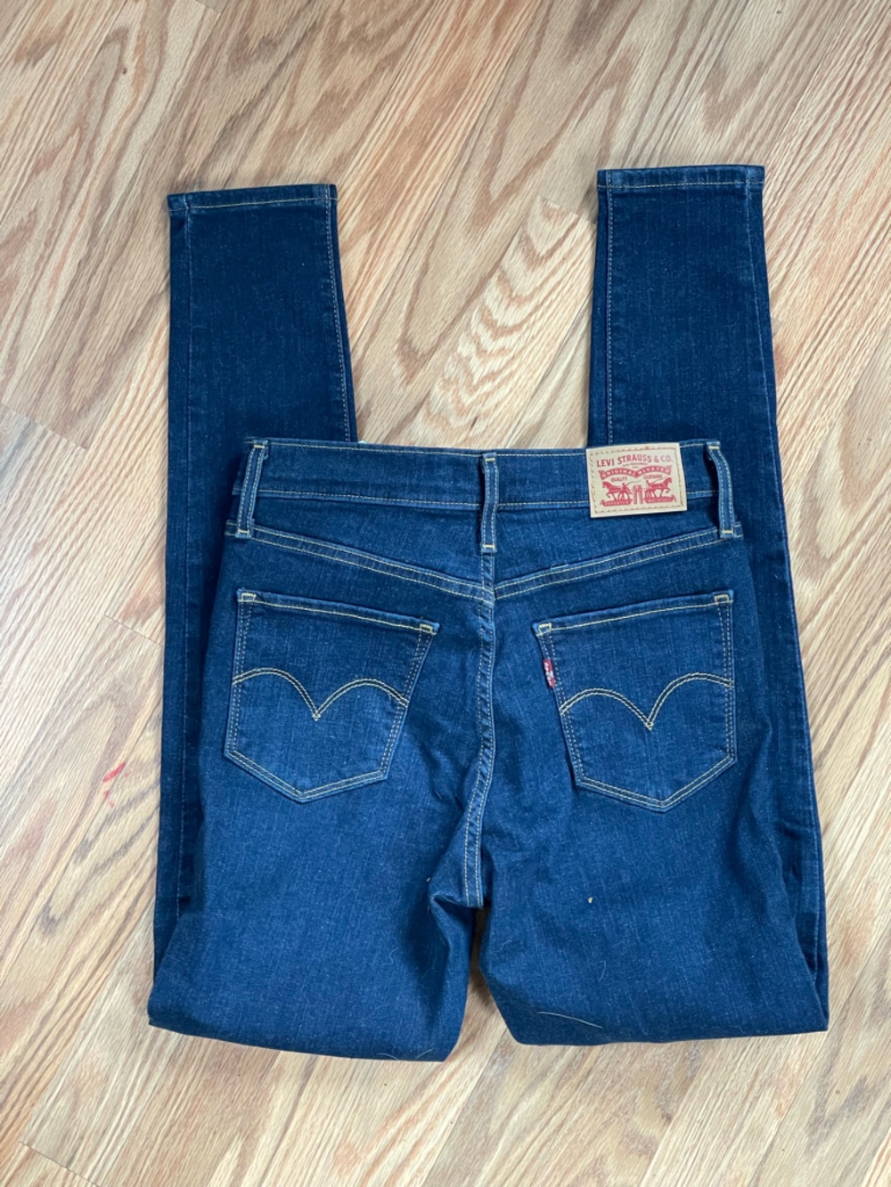 Levi’s 720 High Rise Super Skinny Jeans Size 27 Dark Wash Stretch Denim